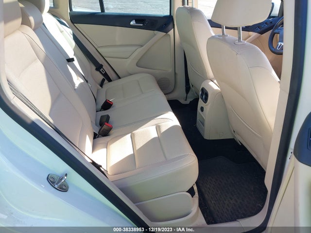 2017 VOLKSWAGEN TIGUAN 2.0T WOLFSBURG EDITION VIN: WVGSV7AX4HK031293