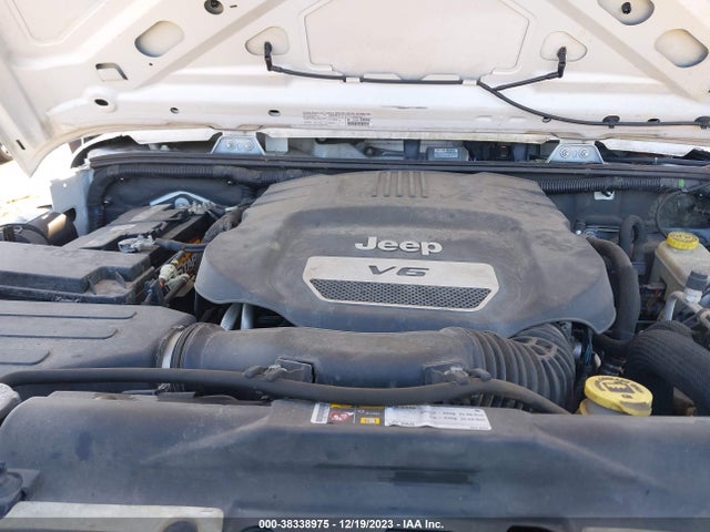 2014 JEEP WRANGLER UNLIMITED SPORT VIN: 1C4BJWDG2EL260731