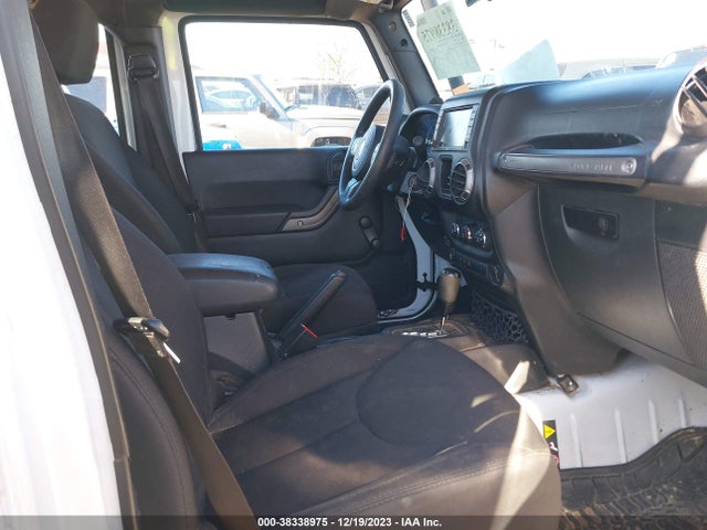 2014 JEEP WRANGLER UNLIMITED SPORT VIN: 1C4BJWDG2EL260731