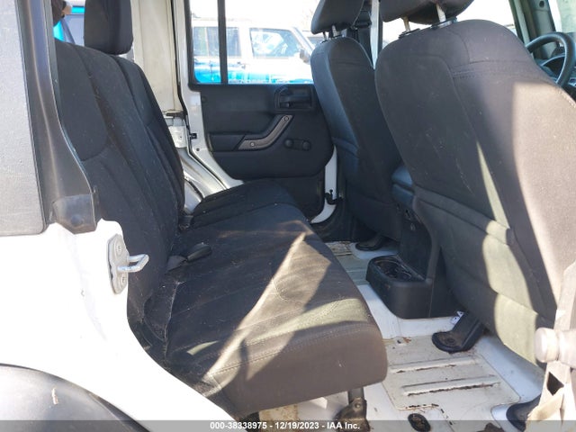 2014 JEEP WRANGLER UNLIMITED SPORT VIN: 1C4BJWDG2EL260731