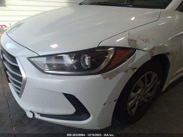 2018 HYUNDAI ELANTRA SE VIN: 5NPD74LF7JH276426