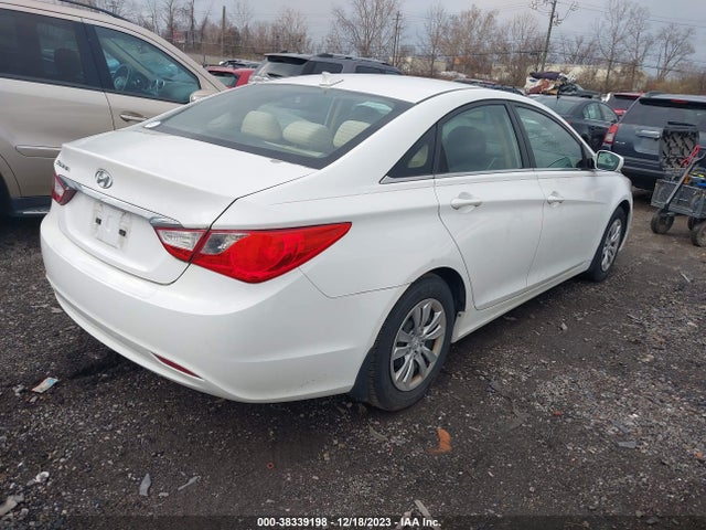 2013 HYUNDAI SONATA GLS VIN: 5NPEB4AC6DH569282
