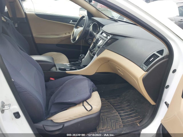 2013 HYUNDAI SONATA GLS VIN: 5NPEB4AC6DH569282