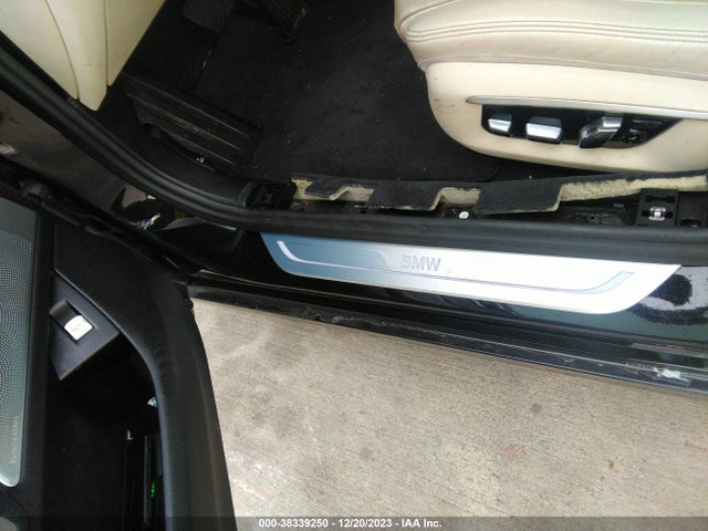 WBA7F0C5XHGM21406 BMW 750i