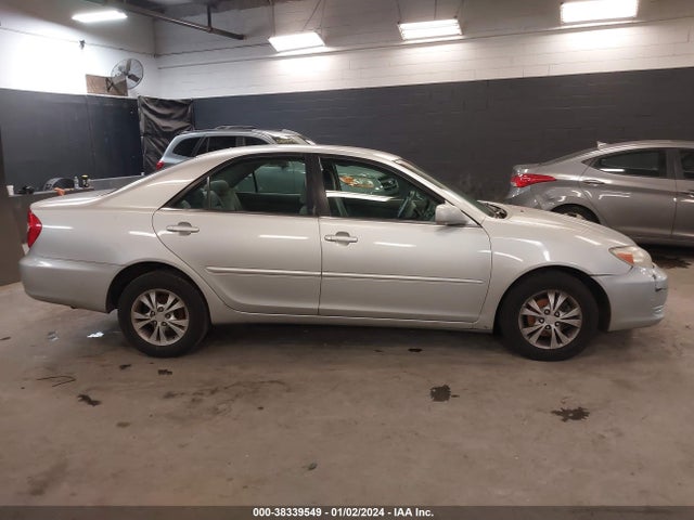 2004 TOYOTA CAMRY LE V6 VIN: 4T1BF32K24U570826