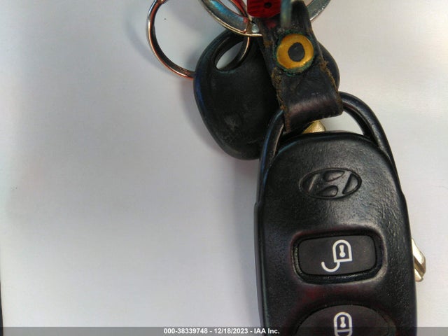 2008 HYUNDAI SANTA FE GLS VIN: 5NMSG13D98H165498