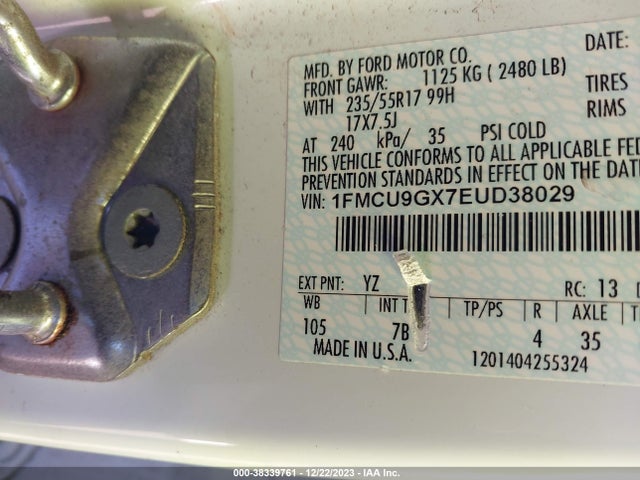 1FMCU9GX7EUD38029 Ford ESCAPE SE