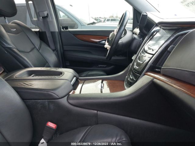 1GYS4CKJ3GR452707 Cadillac Escalade Premium Collection