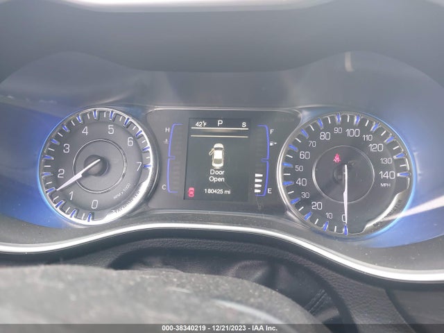 Chrysler 200 Limited 2015 1C3CCCAB9FN619119 Image 7