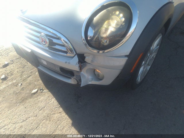 2010 MINI COOPER WMWMF3C59ATU77113 Photo 5