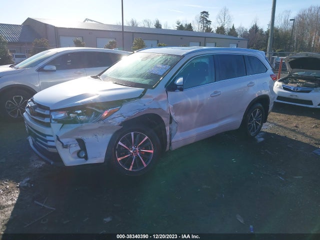 2018 TOYOTA HIGHLANDER XLE VIN: 5TDJZRFH5JS912715