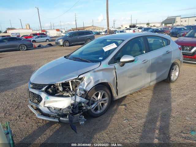 Chevrolet Cruze Lt Auto 2018 3G1BE6SM1JS607489 Image 2