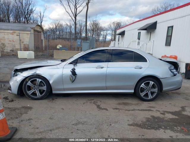 WDDZF4KB7JA371203 Mercedes-Benz E 300 4matic