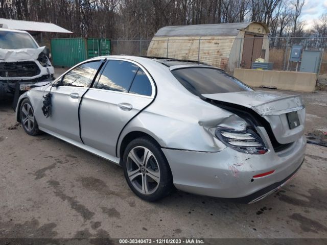 WDDZF4KB7JA371203 Mercedes-Benz E 300 4matic