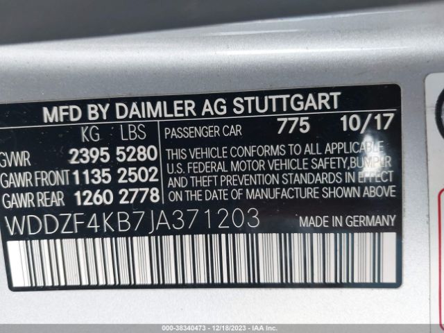 WDDZF4KB7JA371203 Mercedes-Benz E 300 4matic