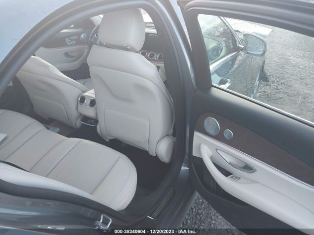2017 MERCEDES-BENZ E 300 WDDZF4KB9HA137428 Photo 7