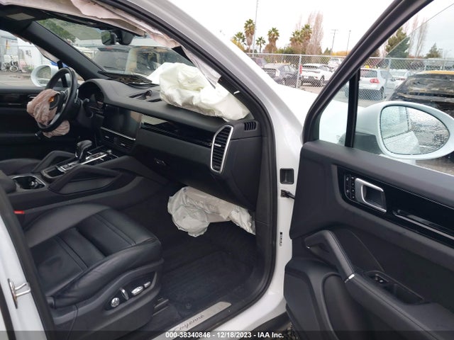 2020 PORSCHE CAYENNE WP1AA2AY5LDA07555 Photo 4