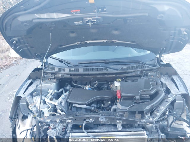 JN1BJ1CRXJW289718 Nissan Rogue Sport S/sl/sv