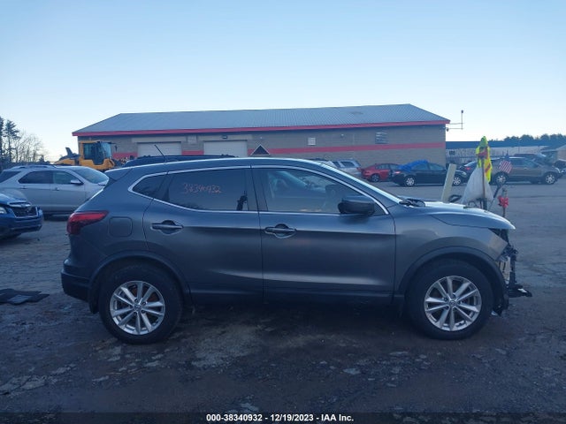 JN1BJ1CRXJW289718 Nissan Rogue Sport S/sl/sv
