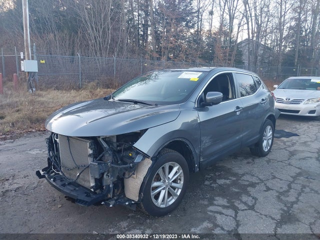 JN1BJ1CRXJW289718 Nissan Rogue Sport S/sl/sv