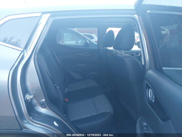 JN1BJ1CRXJW289718 Nissan Rogue Sport S/sl/sv