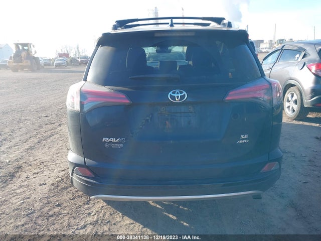 Toyota RAV4 SE 2018 JTMJFREV8JJ223622 Image 17