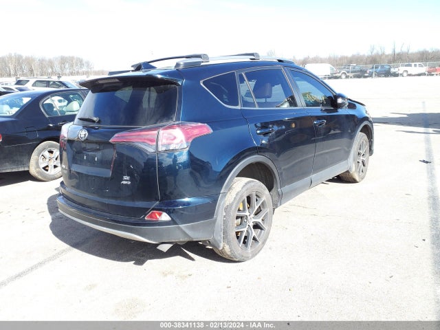 Toyota RAV4 SE 2018 JTMJFREV8JJ223622 Image 4
