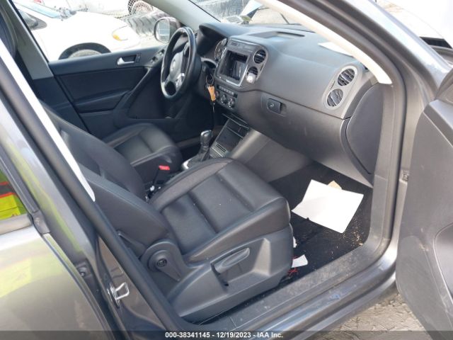 2015 VOLKSWAGEN TIGUAN WVGBV7AX0FW513121 Photo 4