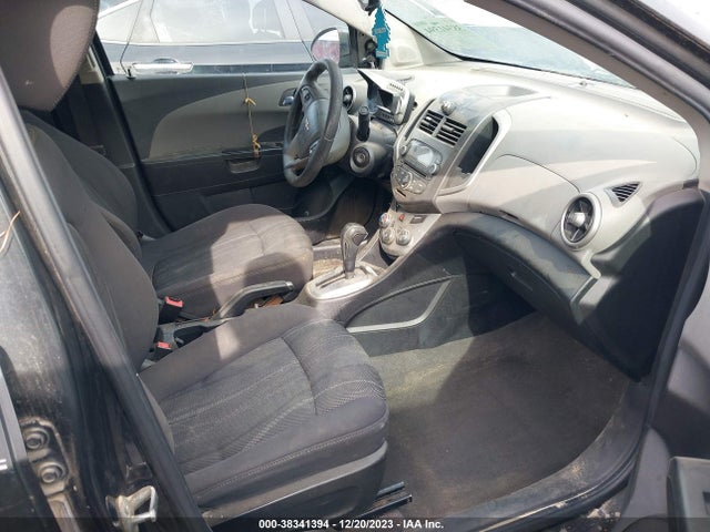 Chevrolet Sonic Lt Auto 2015 1G1JC5SH1F4139320 Image 5