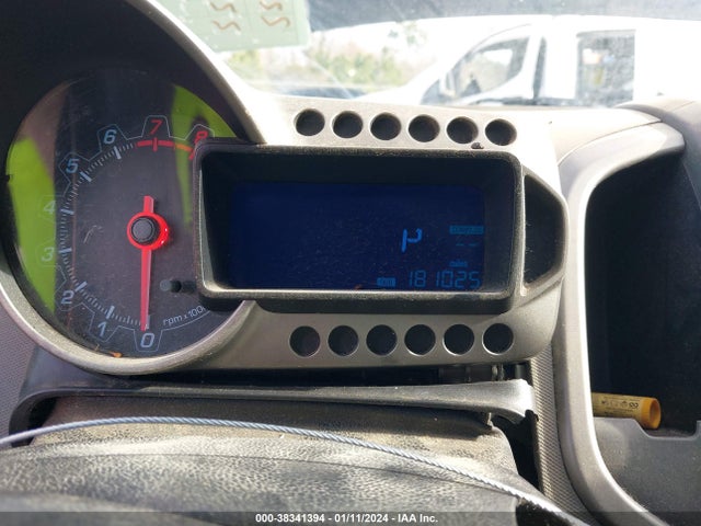 Chevrolet Sonic Lt Auto 2015 1G1JC5SH1F4139320 Image 7