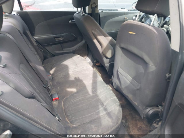 Chevrolet Sonic Lt Auto 2015 1G1JC5SH1F4139320 Image 8