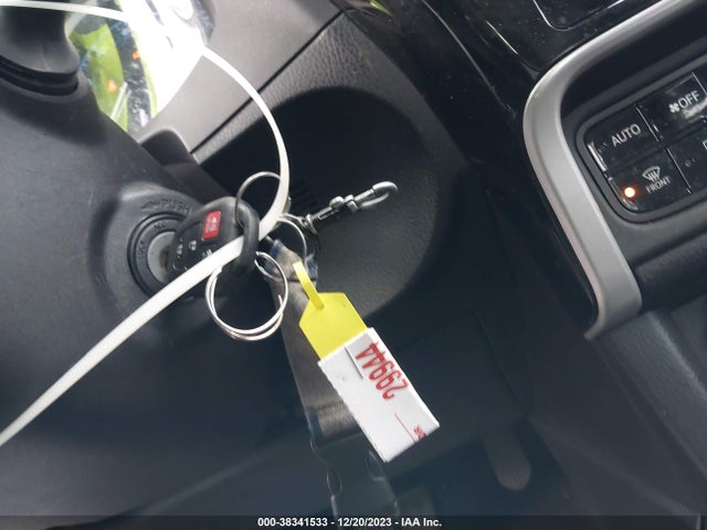 2019 TOYOTA COROLLA LE VIN: 2T1BURHE9KC157164