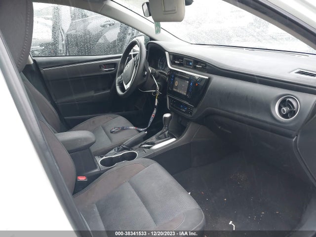 2019 TOYOTA COROLLA LE VIN: 2T1BURHE9KC157164
