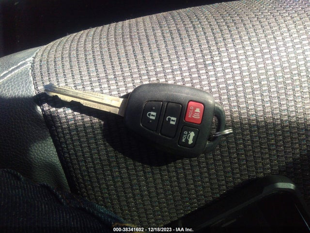 Toyota Corolla Se/xse 2018 5YFBURHE9JP825365 Image 11