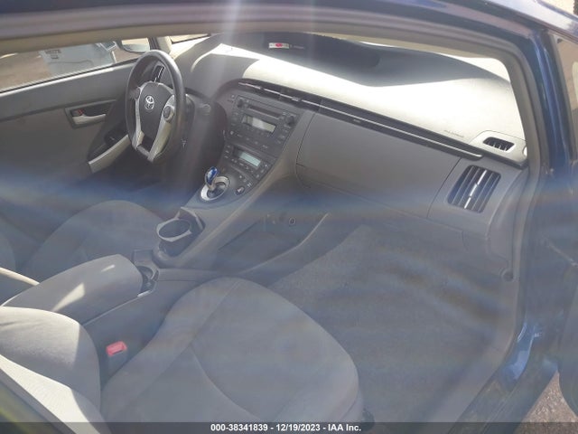 38341839 :رقم المزاد ، JTDKN3DU1A0075686 vin ، 2010 Toyota Prius Iii مزاد بيع
