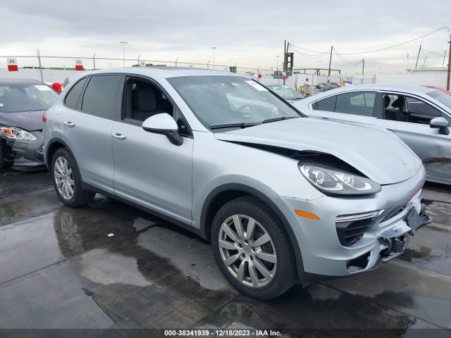 2016 PORSCHE CAYENNE WP1AA2A29GKA12836 Photo 0