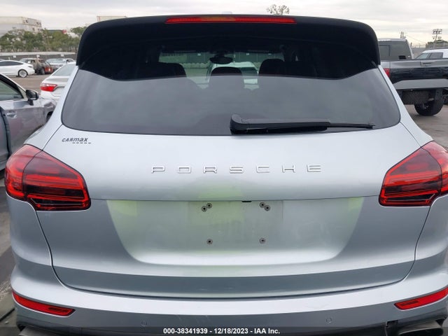 2016 PORSCHE CAYENNE VIN: WP1AA2A29GKA12836