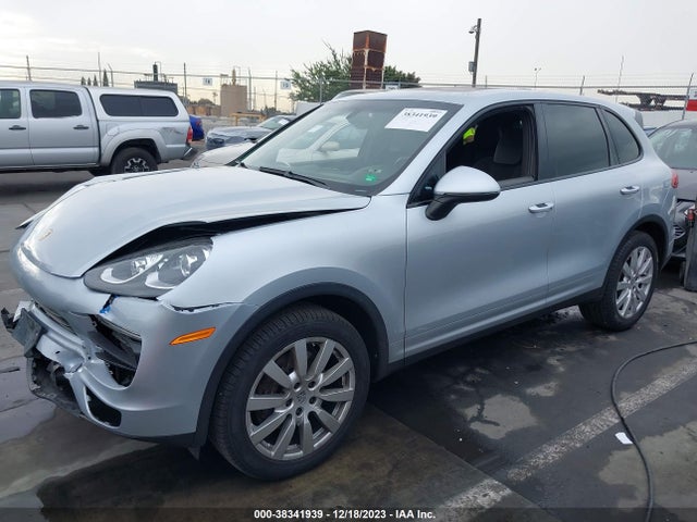 2016 PORSCHE CAYENNE WP1AA2A29GKA12836 Photo 1