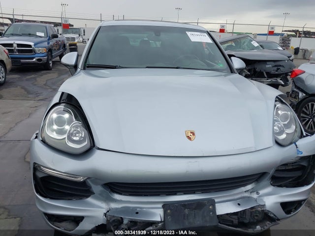 2016 PORSCHE CAYENNE WP1AA2A29GKA12836 Photo 5