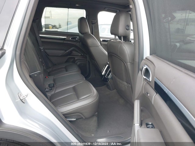 2016 PORSCHE CAYENNE WP1AA2A29GKA12836 Photo 7