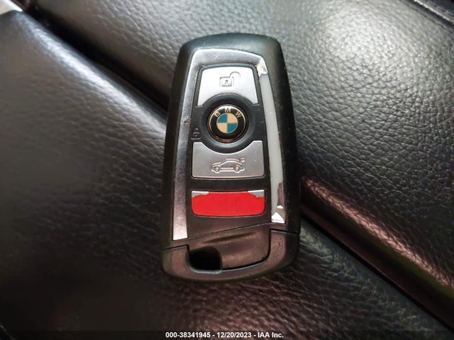 BMW 535i Xdrive 2014 WBA5B3C53ED532817 Image 11