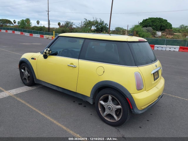 2005 MINI COOPER WMWRC33495TJ65417 Photo 2