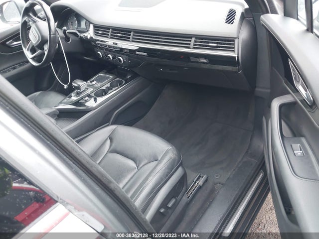 WA1AHAF75HD045988 Audi Q7 2.0t Premium