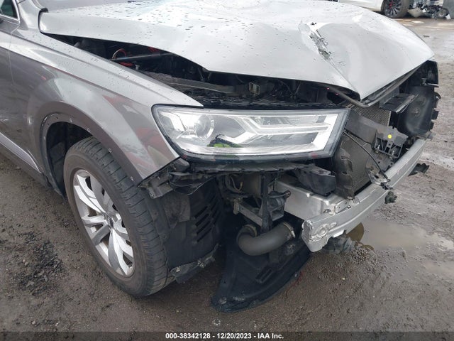 WA1AHAF75HD045988 Audi Q7 2.0t Premium