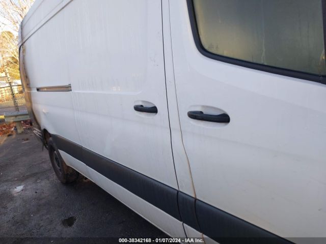 W1Y40CHY6NT105186 Mercedes-Benz Sprinter 2500 High Roof I4