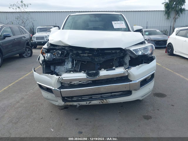 Toyota 4runner Limited 2018 JTEBU5JR2J5605743 Image 12
