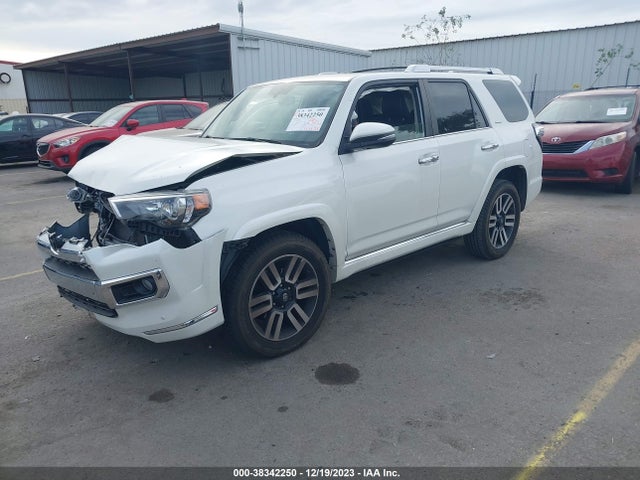 Toyota 4runner Limited 2018 JTEBU5JR2J5605743 Image 2