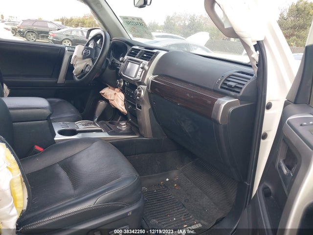 Toyota 4runner Limited 2018 JTEBU5JR2J5605743 Image 5
