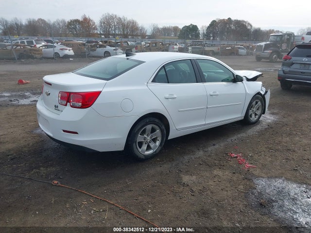 Chevrolet MALIBU LS 2015 1G11B5SL3FF102264 Image 4