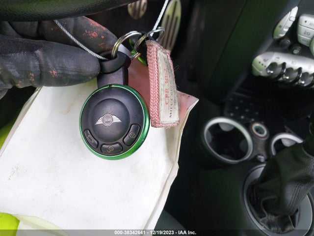 2009 MINI COOPER S WMWMF735X9TT97340 Photo 10